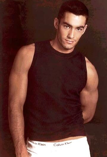 aaron-diaz-47029